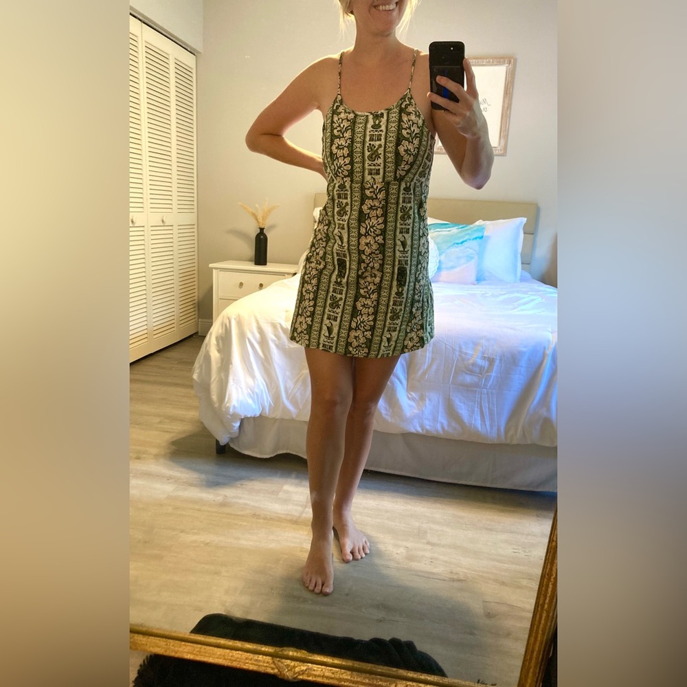 SALE❤️ Vintage Hawaiian Floral Green Dress Vacation Sun Dress Retro Tiki Dress - Picture 7 of 10